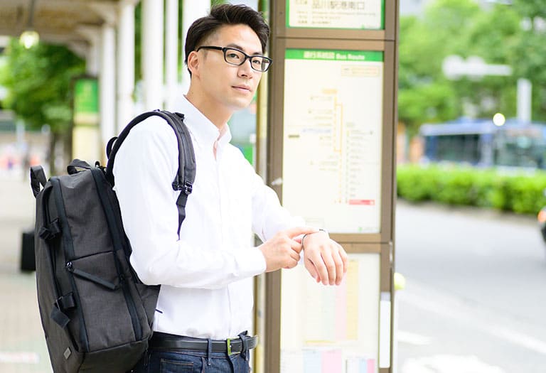 山王公園前バス停徒歩0分